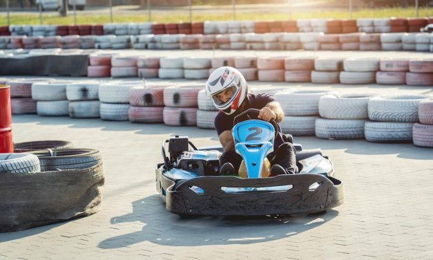 Karting en Familia Actividad Recreativa para Disfrutar con Niños y Adultos por Igual